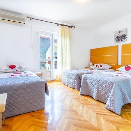 City Apartment 4 & 6 Makarska Bagian luar foto