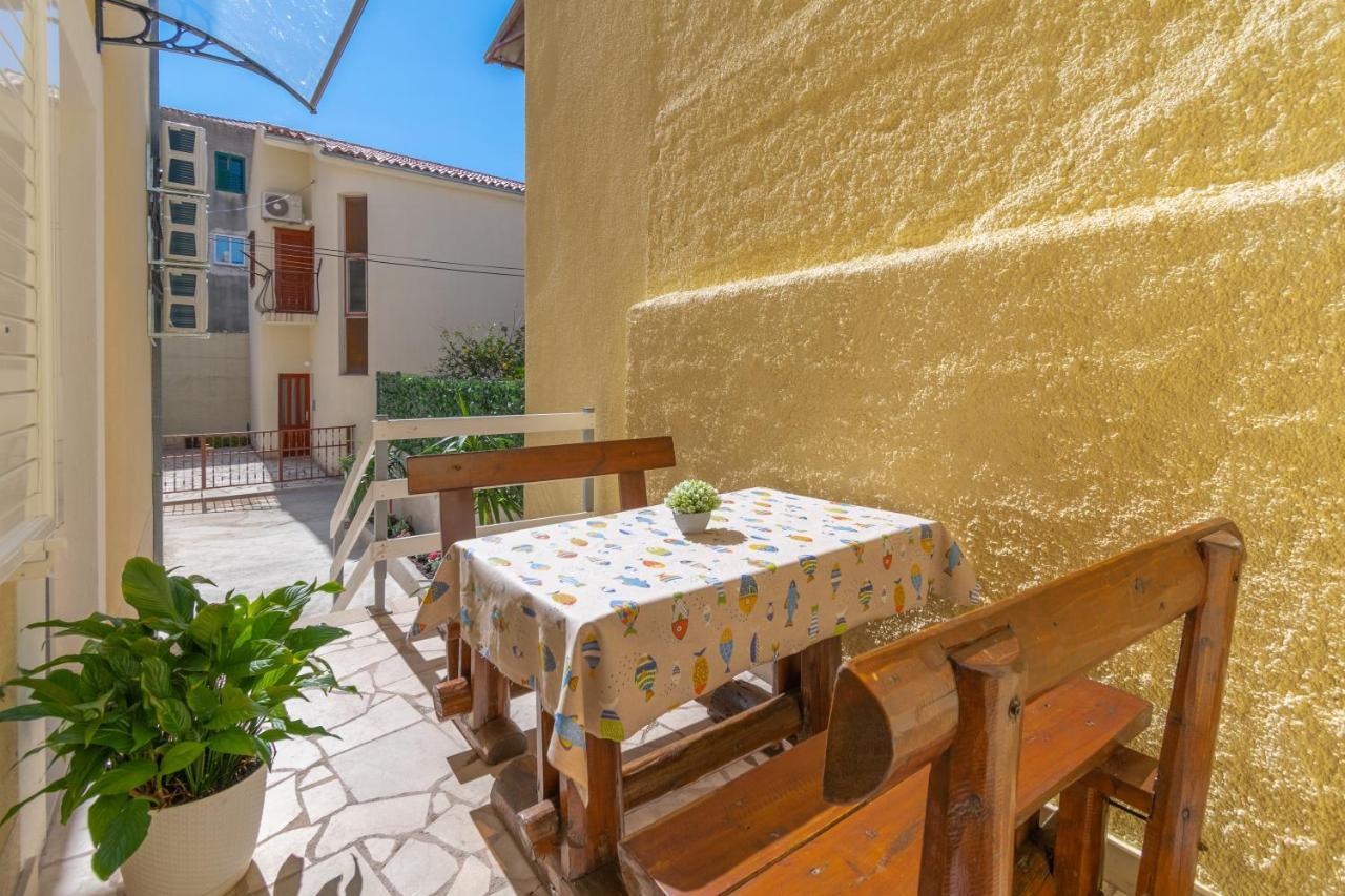 City Apartment 4 & 6 Makarska Bagian luar foto