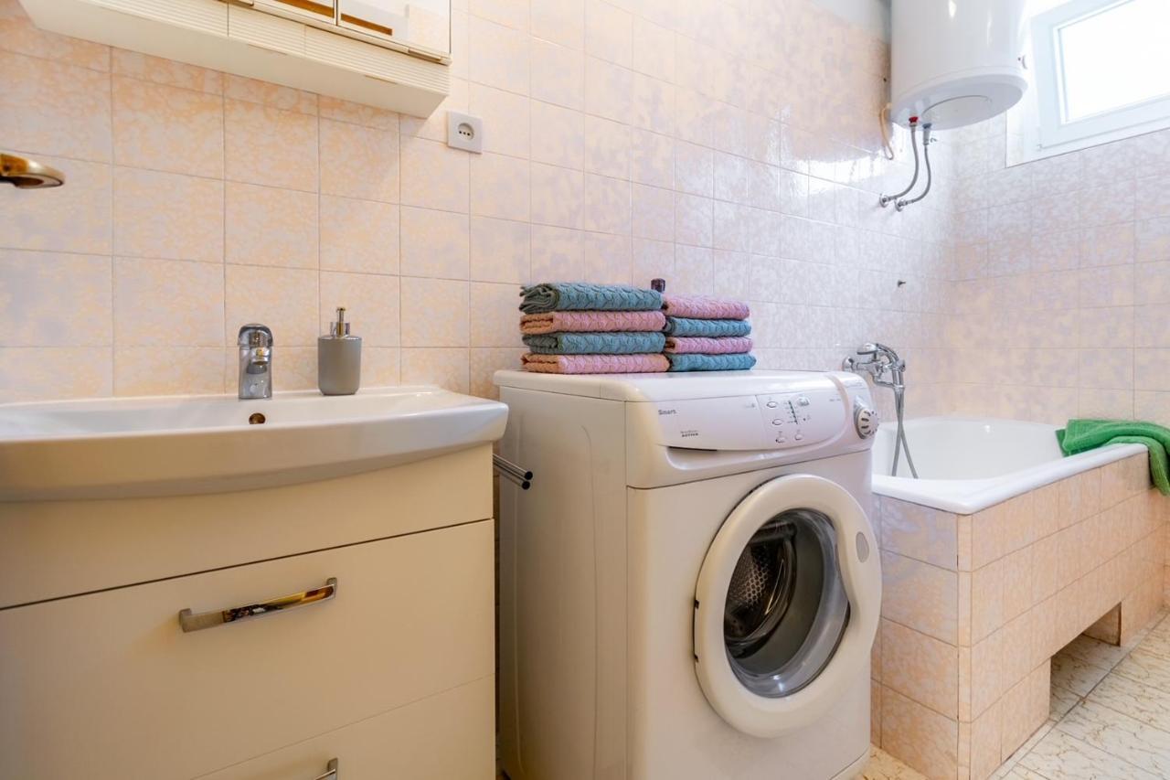 City Apartment 4 & 6 Makarska Bagian luar foto