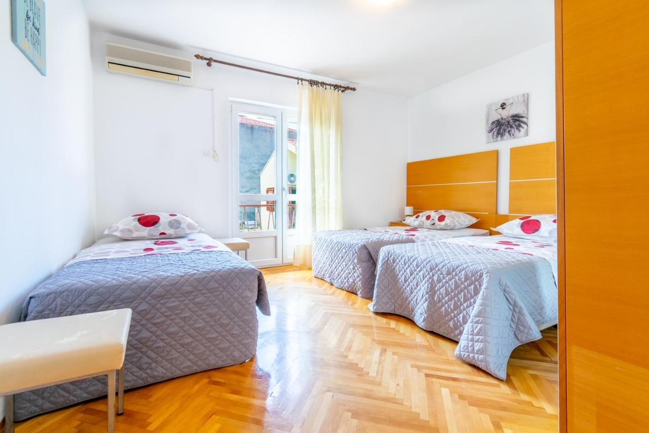 City Apartment 4 & 6 Makarska Bagian luar foto